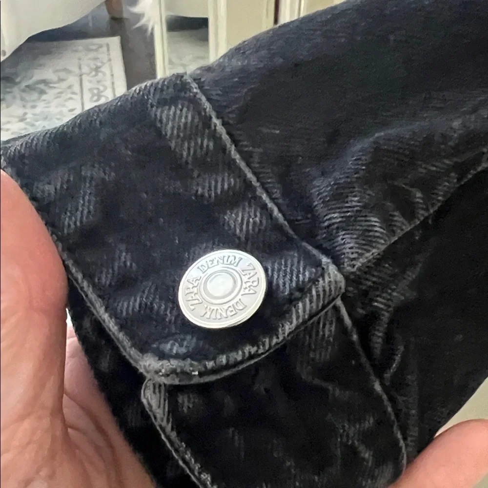 ZARA Black Denim Jacket with Silver Buttons - Picture 5 of 7